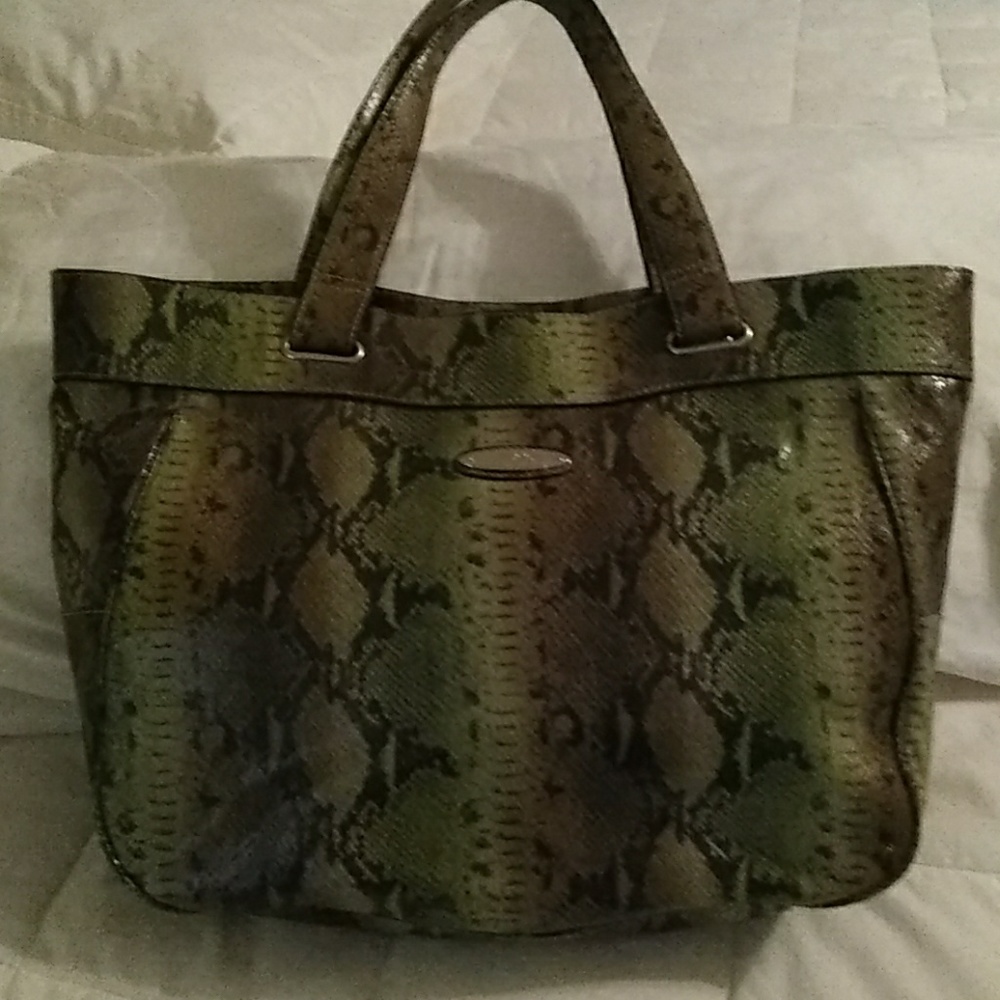 Nine & Co Green Snakeskin embossed Bag